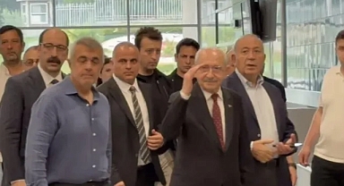 Kılıçdaroğlu’na Çağlayan Adliyesi’nde protesto! Sloganlarla karşılandı