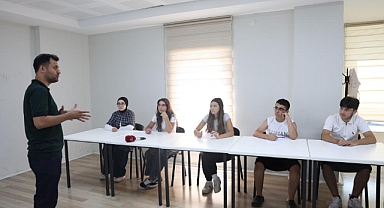 Osmangazi Belediyesi'nden LGS Adaylarına Tam Destek! Ücretsiz Kurslar Tercih Döneminde de Sürüyor