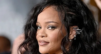 Rihanna'nın Ankara Havalimanı Hamlesi Sosyal Medyayı Karıştırdı