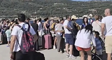 Samos'ta pasaport kuyruğu isyanı