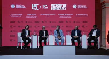 Saraybosna'da 15 Temmuz Paneli! Prof. Dr. Ferudun Yılmaz: 