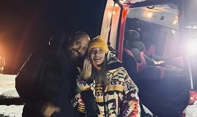 Somer Sivrioğlu'ndan Sevgilisine Romantik Doğum Günü Kutlaması