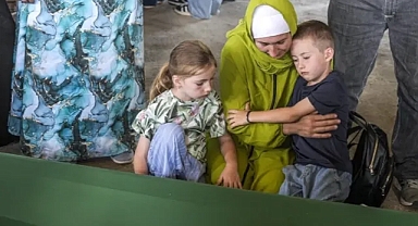 Srebrenitsa'da 10 Soykırım Kurbanı 31 Yıl Sonra Defnediliyor