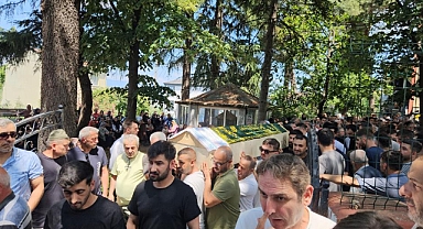 Yalova'daki Feci Kazada Hayatını Kaybeden Genç Çift Orhangazi'de Yan Yana Defnedildi