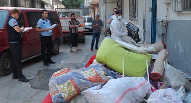 Yıldırım’da Çöp Ev Alarmı! Belediyeden 5 Ton Atık Çıkarıldı