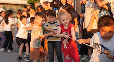 Yıldırım'da Mahalle Çocuk Şenlikleri Sakarya Mahallesi'ni Renklendirdi